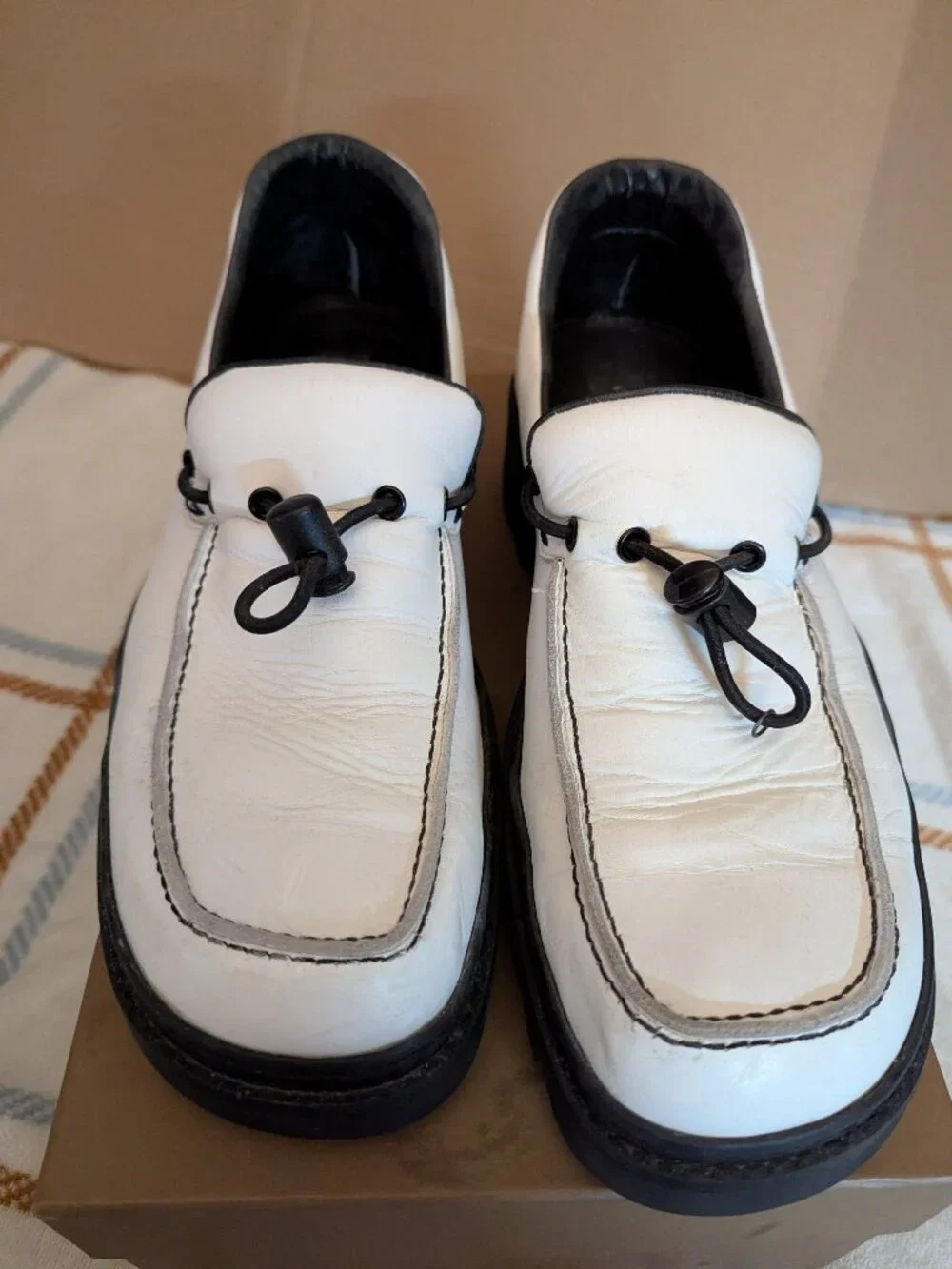 Kenneth Cole Mens shoes Chunky lug White / Moc-toe stitching Size 10.5